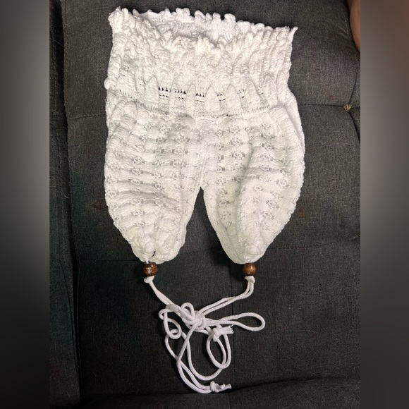 White crop top - Picture 1 of 1